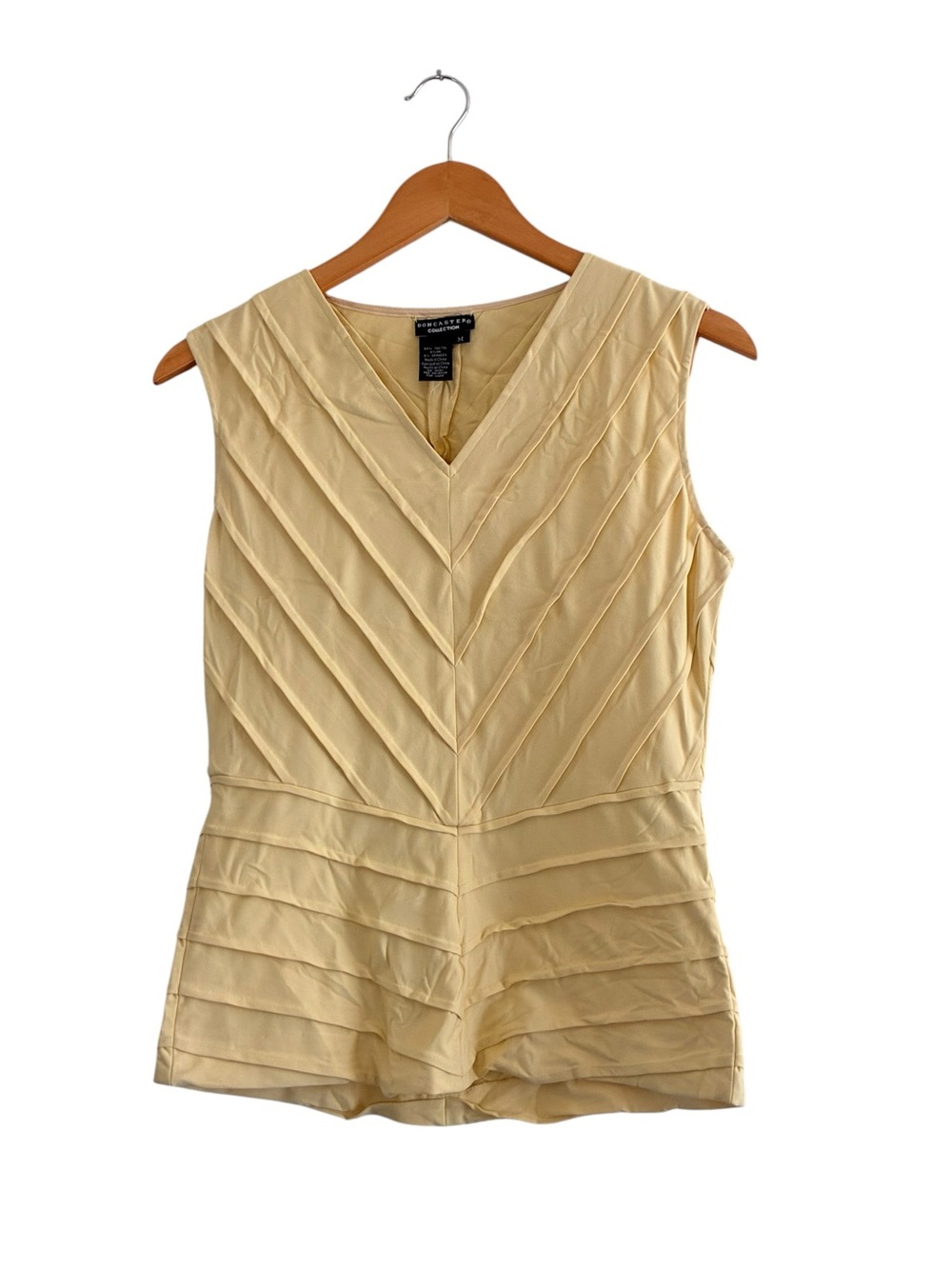 Doncaster | Yellow textured v-neck sleeveless tank top blouse size medium